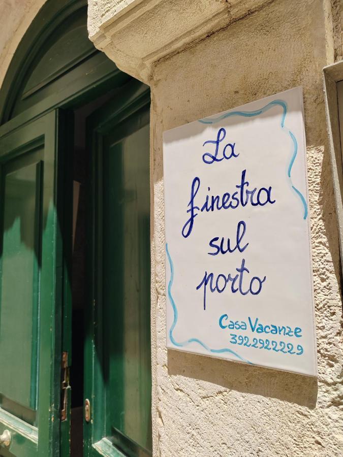 La Finestra Sul Porto Apartment Trani Exterior photo